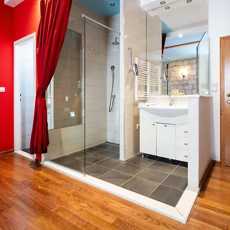 מלון Heritage Tragos טרוגיר