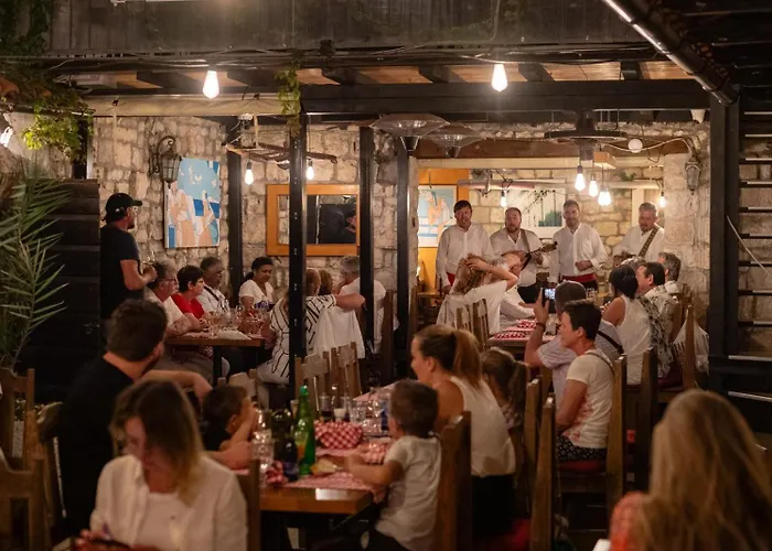 Heritage Tragos Szálloda 4*