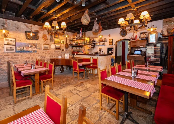 Heritage Tragos Szálloda 4*