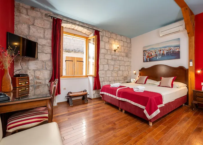 Heritage Tragos Szálloda 4*